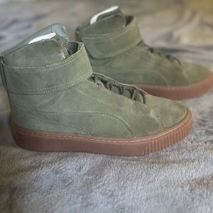 Puma Gray Knit Sneakers